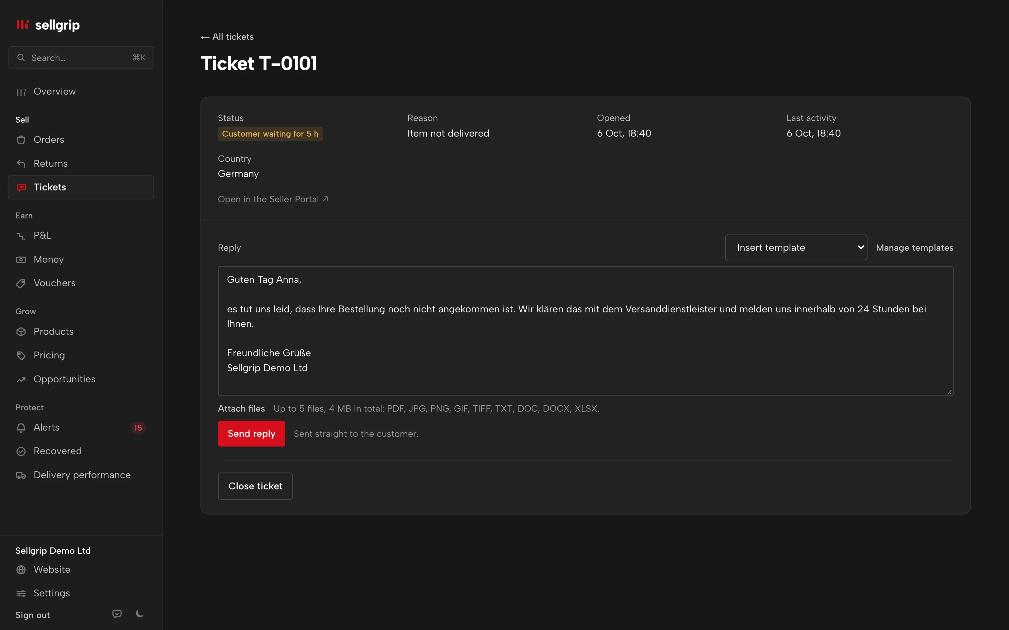 Ticket in Sellgrip with the buyer’s thread and an inserted reply template, name and order number already filled in.