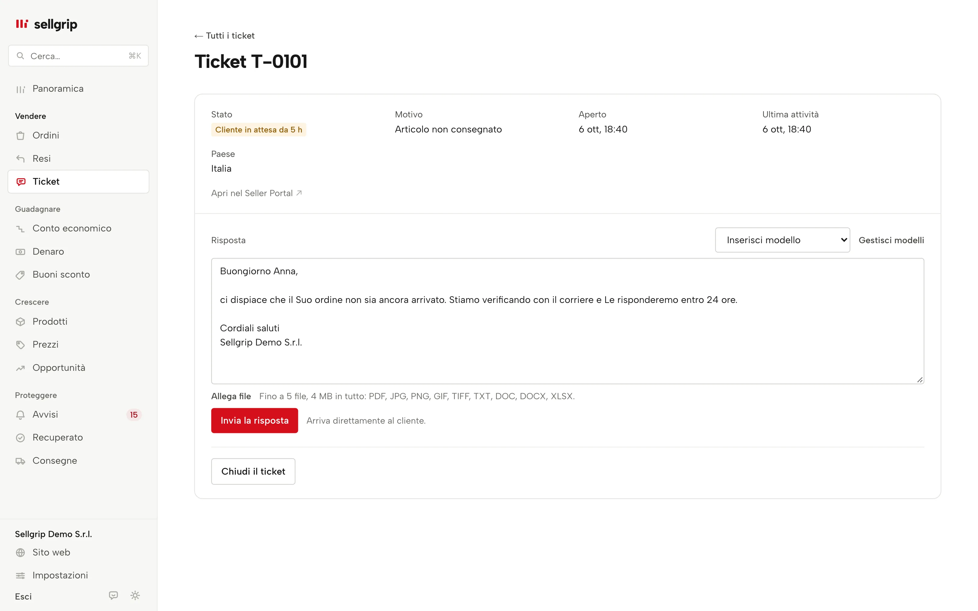 Ticket in Sellgrip con la conversazione dell’acquirente e un modello di risposta inserito, nome e numero d’ordine già compilati.